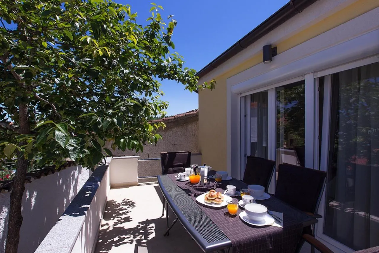 Charming Villa Manuela With Wonderful Pool Near The Beach Banjole 0*,  Croatia