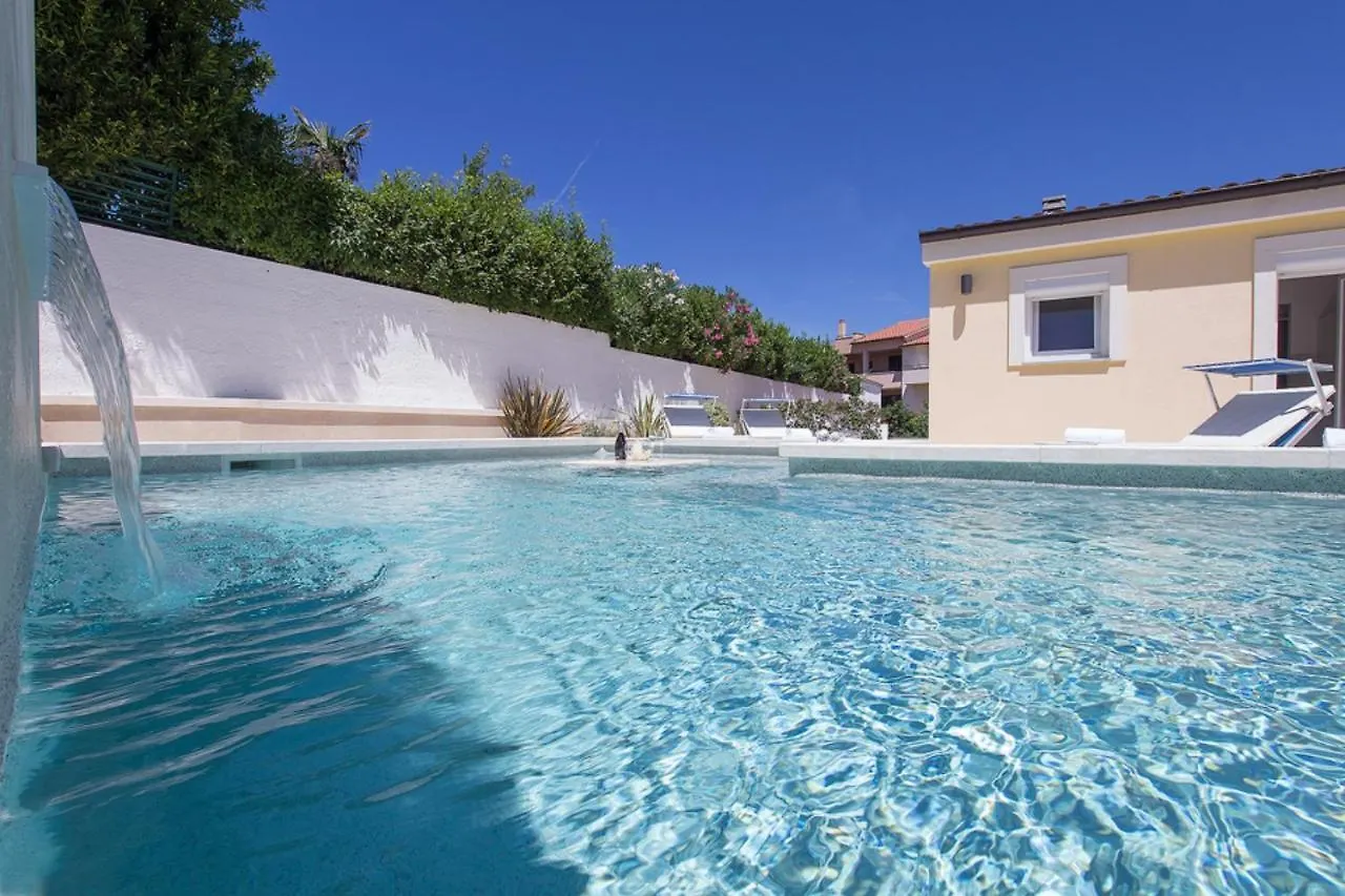 Charming Villa Manuela With Wonderful Pool Near The Beach Banjole