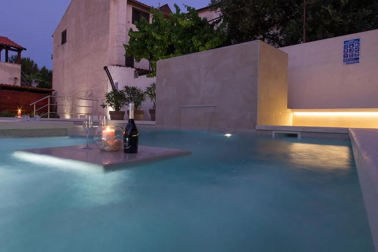 Charming Villa Manuela With Wonderful Pool Near The Beach Banjole