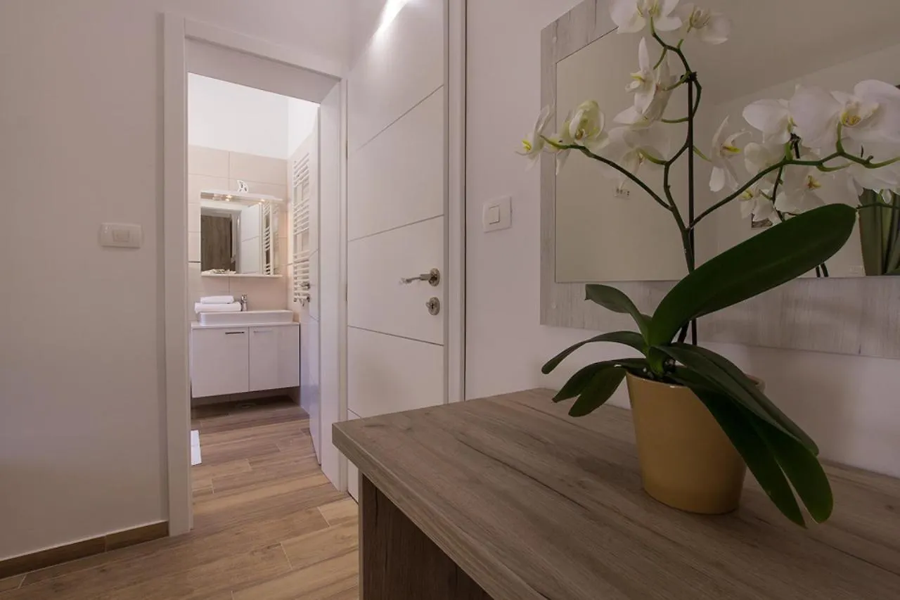 Charming Villa Manuela With Wonderful Pool Near The Beach Banjole