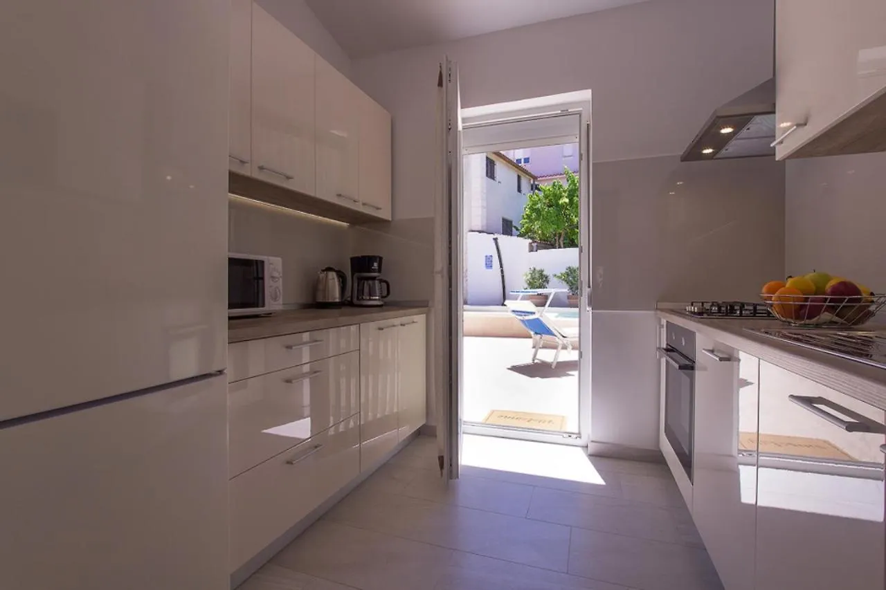 Charming Villa Manuela With Wonderful Pool Near The Beach Banjole